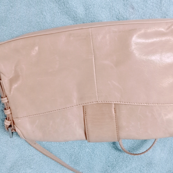 Vintage Via Spiga purse in camel beige with silver rhinestone magnetic closure - Picture 10 of 11